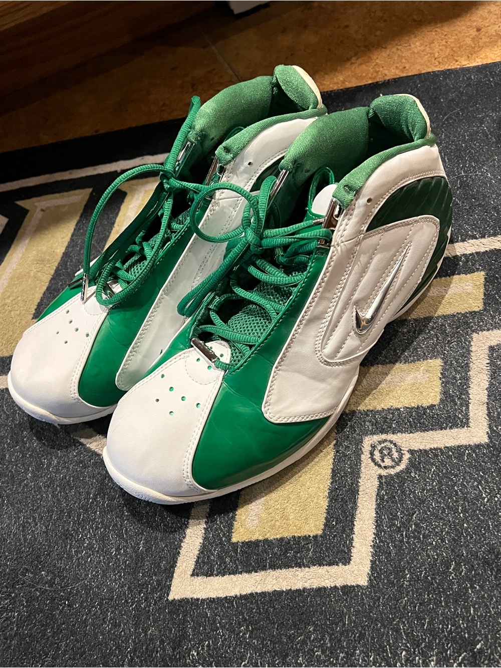 Nike Adrenaline Men’s Green and White 3/4 High-Top Basketball Sneakers